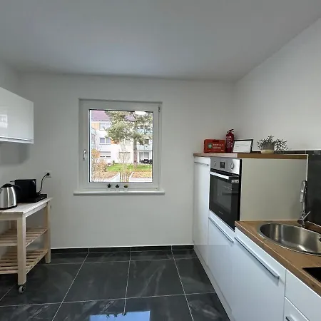 Idee-living: - Balkon - Netflix - 4 Pers *