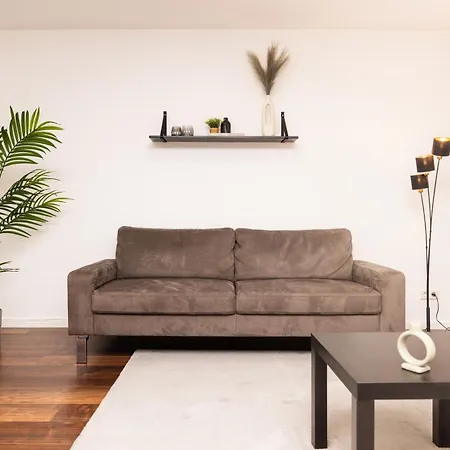 Idee-living: - Balkon - Netflix - 4 Pers * Wiesbaden